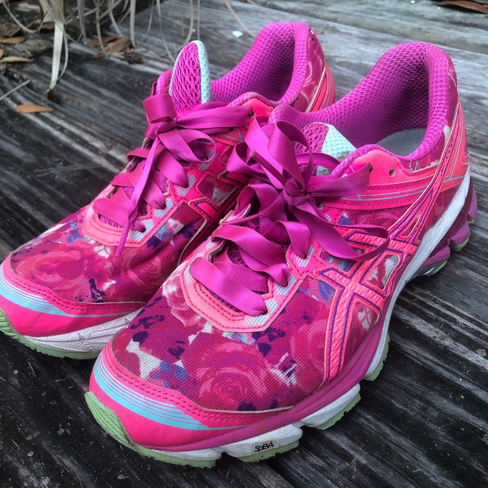 SOLD—Rare Limited Edition Pink Ribbon Asics Gel Kayano